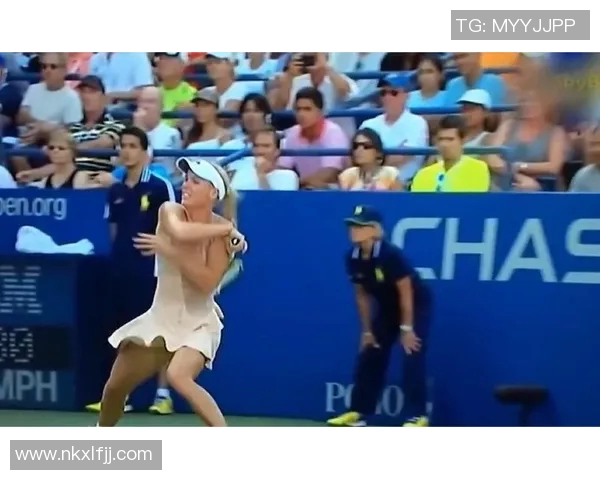 球星尴尬瞬间集锦：从丑照到场上风采的奇妙转变